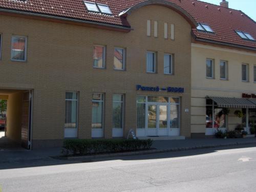 Panzio Sissi Hotel Gödöllő Eksteriør billede