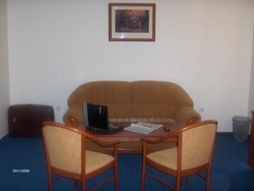Panzio Sissi Hotel Gödöllő Eksteriør billede